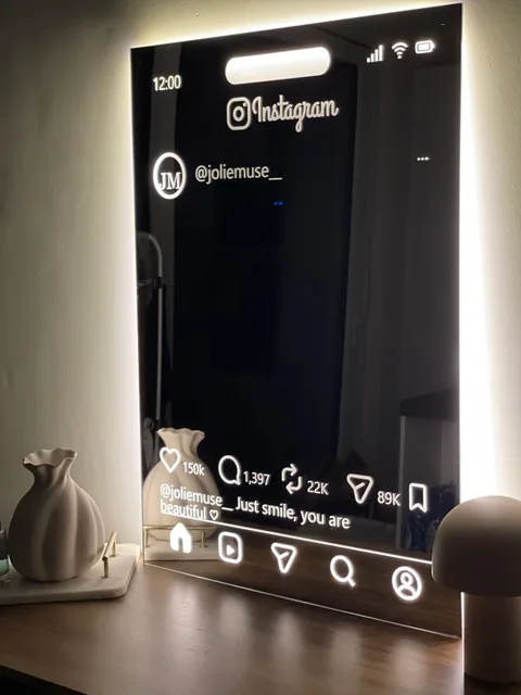 Photo du miroir fabriqué dans notre atelier — Signature · Blanc naturel