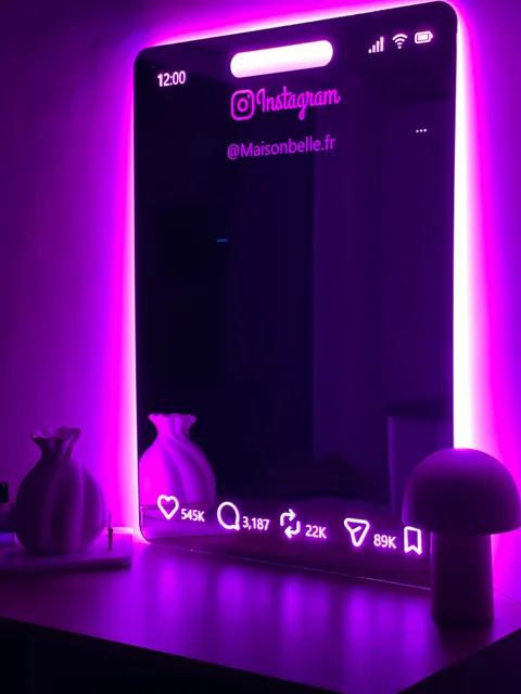 Photo du miroir fabriqué dans notre atelier — Signature · Rose signature