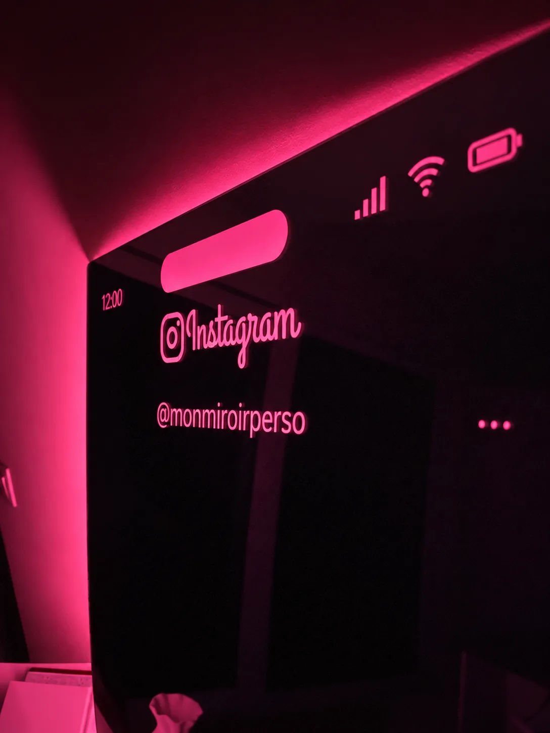 Détail lumineux d’un miroir personnalisé Mon Miroir Perso